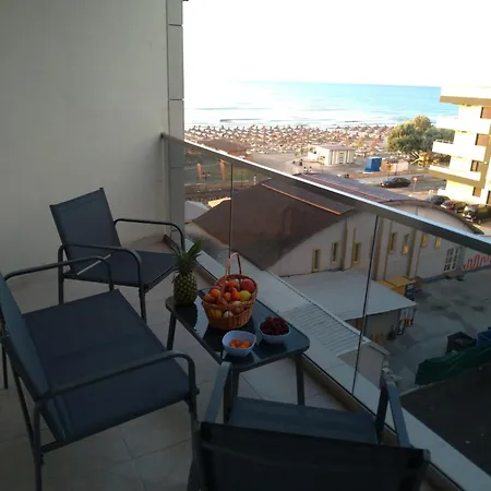 2 Identice Si Alaturate, Ambele Cu La Mare شقة