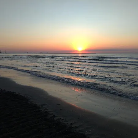 شقة 2 Identice Si Alaturate, Ambele Cu La Mare Năvodari