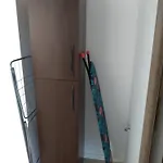 2 Identice Si Alaturate, Ambele Cu La Mare *