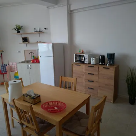 2 Identice Si Alaturate, Ambele Cu La Mare Navodari
