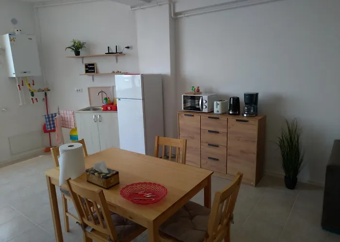 2 Identice Si Alaturate, Ambele Cu La Mare Năvodari