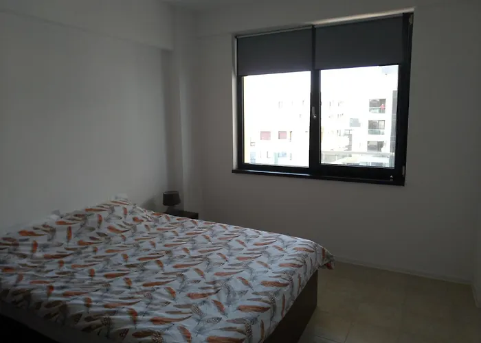 2 Identice Si Alaturate, Ambele Cu La Mare Năvodari