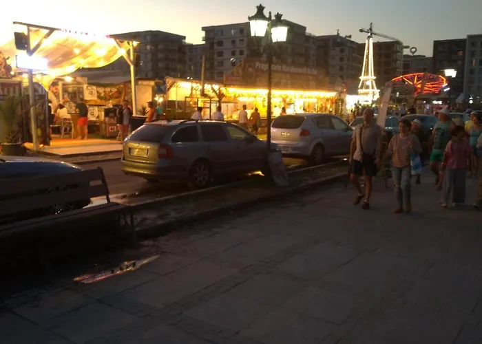 2 Identice Si Alaturate, Ambele Cu La Mare * Năvodari