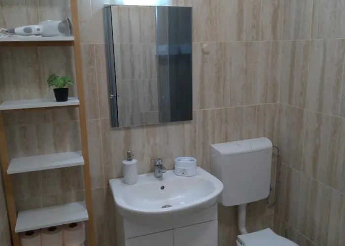 2 Identice Si Alaturate, Ambele Cu La Mare Năvodari