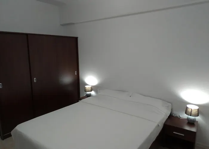 2 Identice Si Alaturate, Ambele Cu La Mare Διαμέρισμα