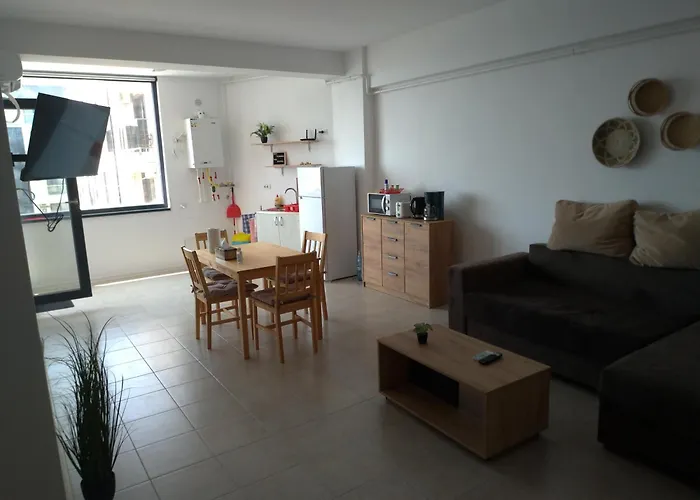 Διαμέρισμα 2 Identice Si Alaturate, Ambele Cu La Mare